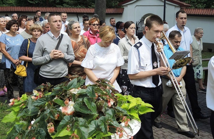 Odpust w Rychwałdzie z monstrancją fatimską