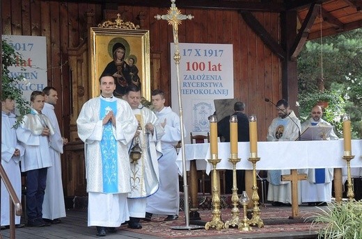 Odpust w Rychwałdzie z monstrancją fatimską