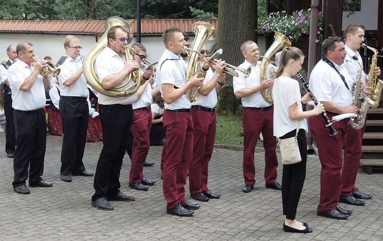 Odpust w Rychwałdzie z monstrancją fatimską