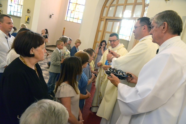 Przyjęcie szkaplerza w skarżyskim sanktuarium