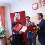 Bp Czesław Stanula uhononorowany przez Szerzyny