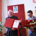 Bp Czesław Stanula uhononorowany przez Szerzyny