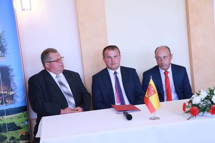 Bp Czesław Stanula uhononorowany przez Szerzyny