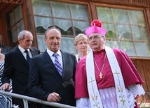 Korzenie - rzecz święta