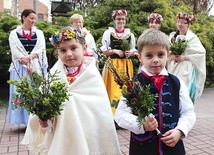 Organizatorzy spotkania chcieliby, aby stroje śląskie nie były używane wyłącznie podczas uroczystości religijnych czy państwowych. Na zdjęciu Niedziela Palmowa w Katowicach- -Bogucicach.