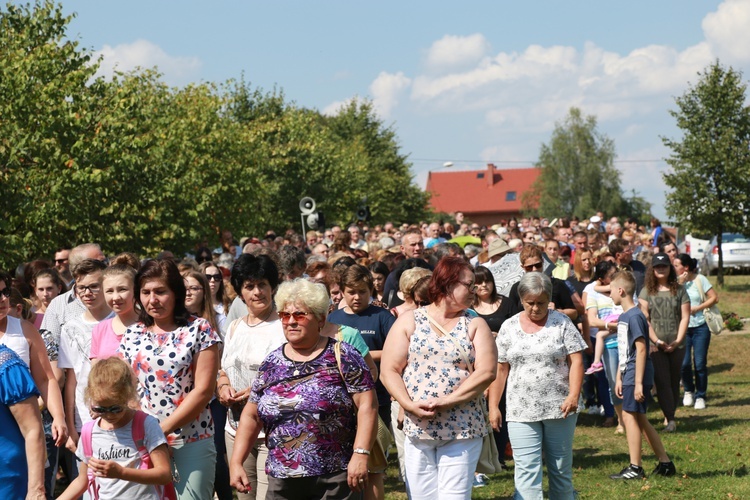 Droga Krzyżowa w Wał Rudzie