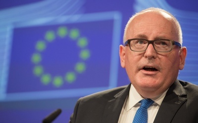 Timmermans ostro o sytuacji w Polsce