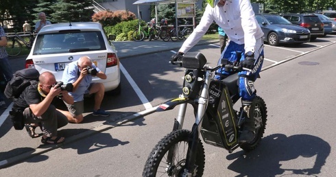 Studencki motocykl elektryczny