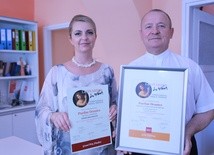 ks. Władysław Pachota i Aleksandra Topor prezentują florenckie sukcesy chóru