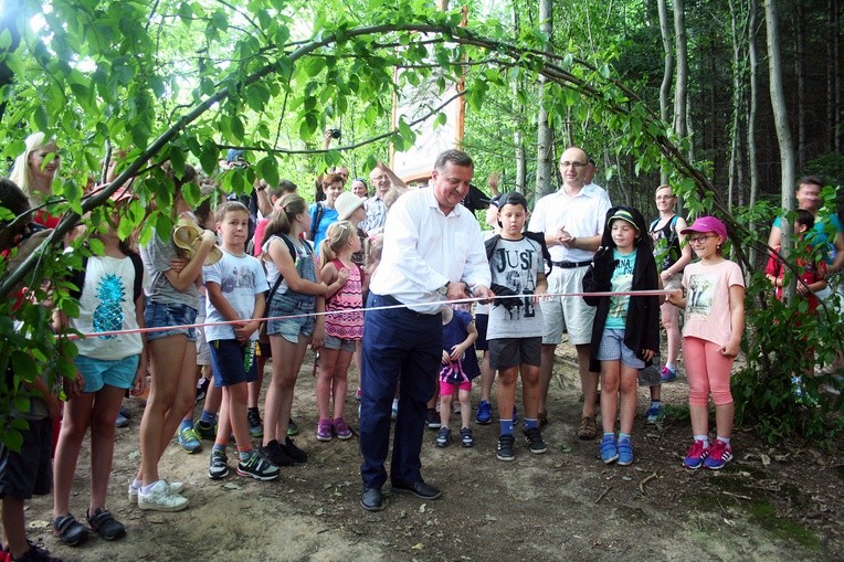 Burmistrz Ciężkowic otwiera nowy szlak edukacyjny