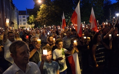 Szósta manifestacja w obronie sądów