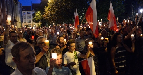 Szósta manifestacja w obronie sądów