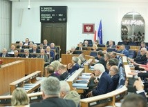 Senat przyjął bez poprawek ustawę o SN