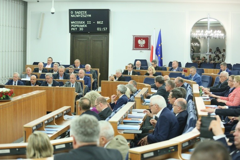 Senat przyjął bez poprawek ustawę o SN