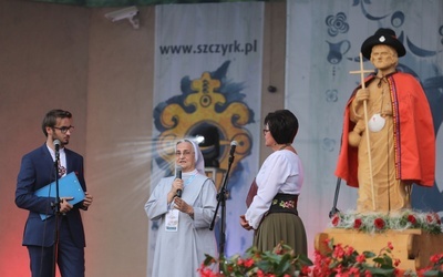 Św. Jakub na scenie amfiteatru w Szczyrku towarzyszył modlitwie, świadectwom i występom
