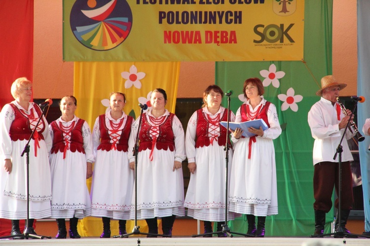 Festiwal folklorystyczny w Nowej Dębie