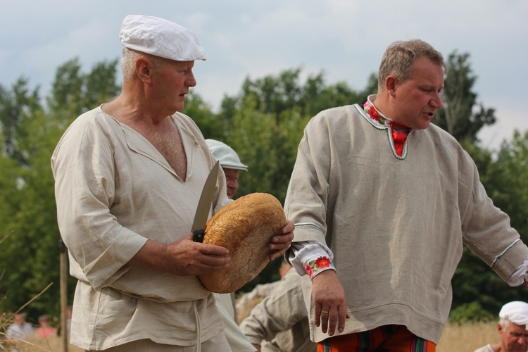 Łowickie Żniwa w skansnie w Maurzycach