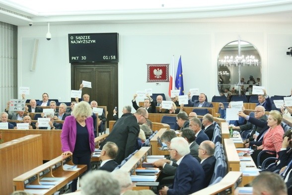 Senat przyjął niewłaściwą ustawę o Sądzie Najwyższym?