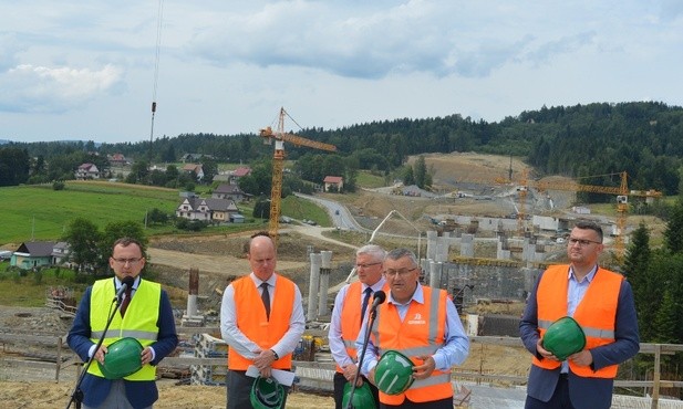 Minister Adamczyk wizytował budowę zakopianki
