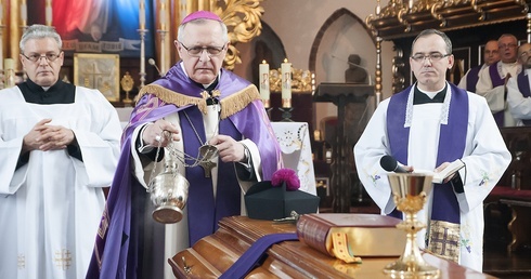 Pożegnanie śp. ks. Wojciecha Gappy cz. 1