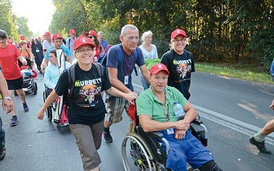 ▲	W tym roku  na pielgrzymkę zapisało się  40 podopiecznych Fundacji Kapucyńskiej.