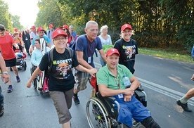 ▲	W tym roku  na pielgrzymkę zapisało się  40 podopiecznych Fundacji Kapucyńskiej.