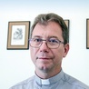 ▲	Ks. Wojciech Jurek zachęca wszystkich do wsparcia remontu katedry. W parafiach całej diecezji można nabyć specjalne cegiełki.