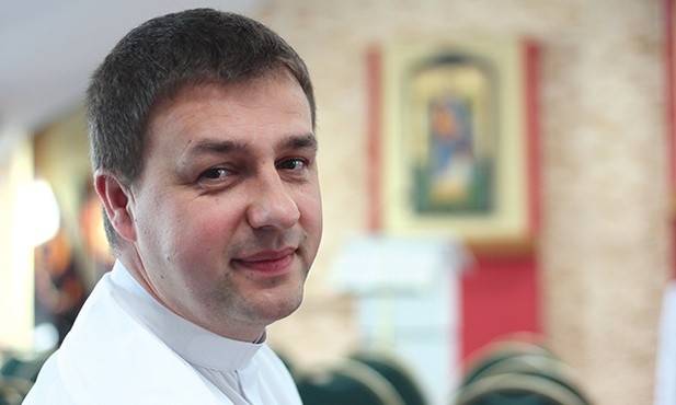 – Chcę iść do naszych młodych z przesłaniem, że Kościół jest otwarty dla każdego z nich – mówi ks. Krzysztof Ruciński.