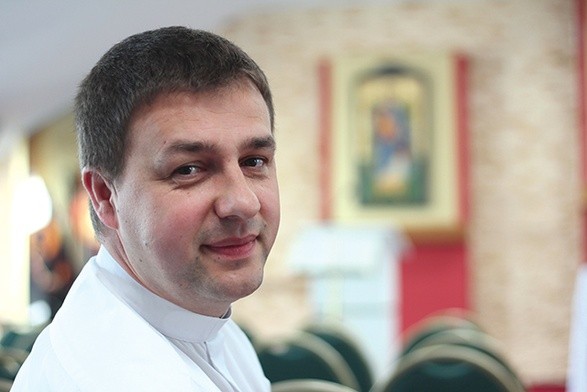 – Chcę iść do naszych młodych z przesłaniem, że Kościół jest otwarty dla każdego z nich – mówi ks. Krzysztof Ruciński.