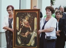 Czuwanie zakończyła procesja z obrazem Matki Bożej z Pompejów.