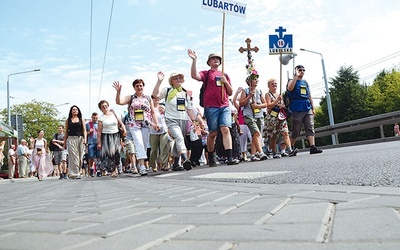 Wśród pątników są tacy, którzy nie wyobrażają sobie wakacji bez rekolekcji w drodze.