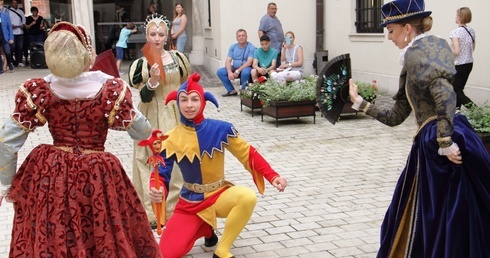 Zatańczy cały Kraków. I wachlarze!