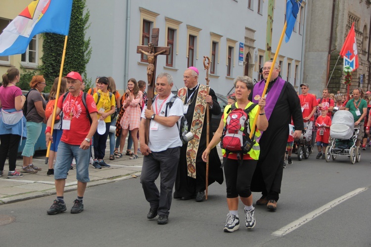 Wyruszyła 25. Piesza Pielgrzymka Legnicka