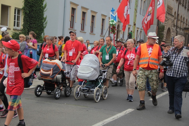 Wyruszyła 25. Piesza Pielgrzymka Legnicka