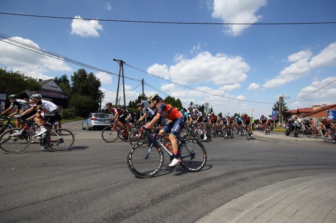 Peleton w Świątnikach Górnych