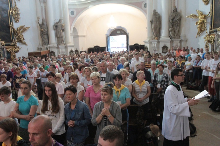 Pątnicy u św. Jadwigi Śląskiej