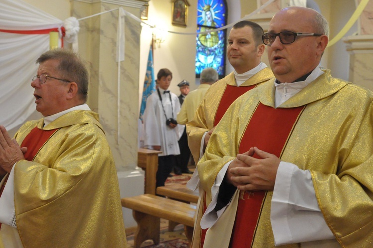 100 lat parafii w Mędrzechowie