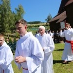 Poświęcenie ołtarzy i groty w Rozdzielu