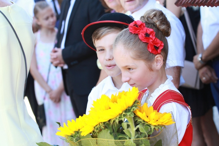 Poświęcenie ołtarzy i groty w Rozdzielu