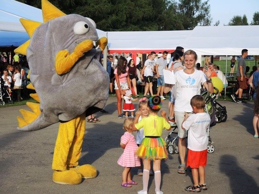 9. Biesiada Fundacji "Krzyż Dziecka" w Pisarzowicach