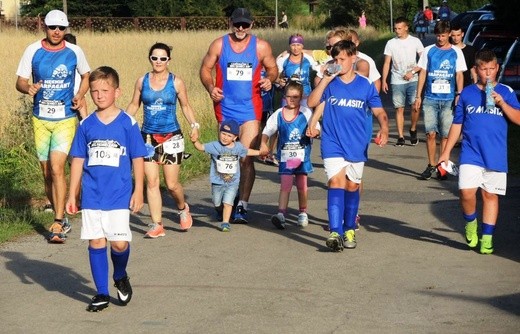 9. Biesiada Fundacji "Krzyż Dziecka" w Pisarzowicach