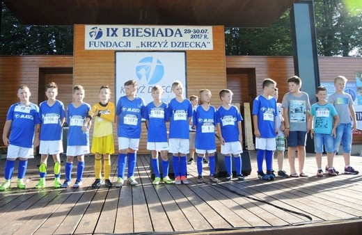9. Biesiada Fundacji "Krzyż Dziecka" w Pisarzowicach