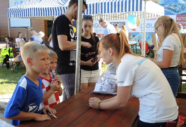 9. Biesiada Fundacji "Krzyż Dziecka" w Pisarzowicach