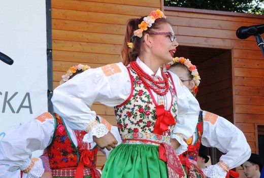 9. Biesiada Fundacji "Krzyż Dziecka" w Pisarzowicach
