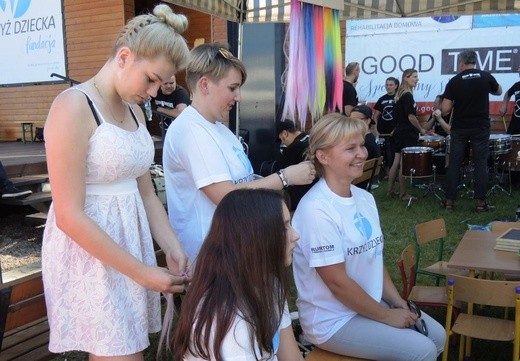 9. Biesiada Fundacji "Krzyż Dziecka" w Pisarzowicach