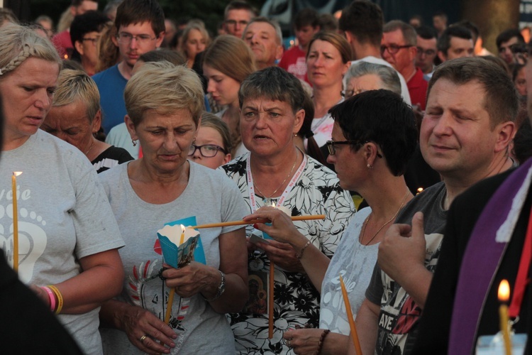 Procesja na pielgrzymce