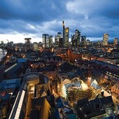 Frankfurt od lat zapewnia świetną infrastrukturę i doskonałe warunki działania dla finansowych gigantów. Tutaj również znajduje się siedziba Europejskiego Banku Centralnego.