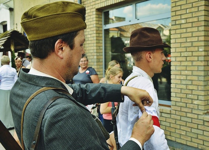 Obchodom rocznicy wybuchu powstania warszawskiego od kilku lat towarzyszy w Płońsku rekonstrukcja wydarzeń z sierpnia 1944 roku