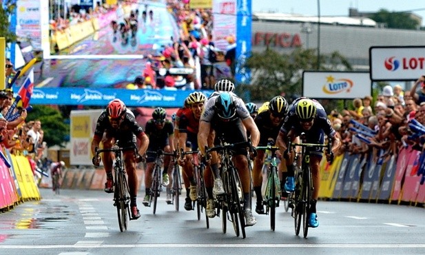 Tour de Pologne - Kolarze wjeżdżają w Tatry