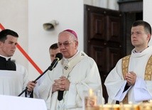 Arcybiskup Stanisław przewodniczył Mszy św. odprawionej na rozpoczęcie pielgrzymki